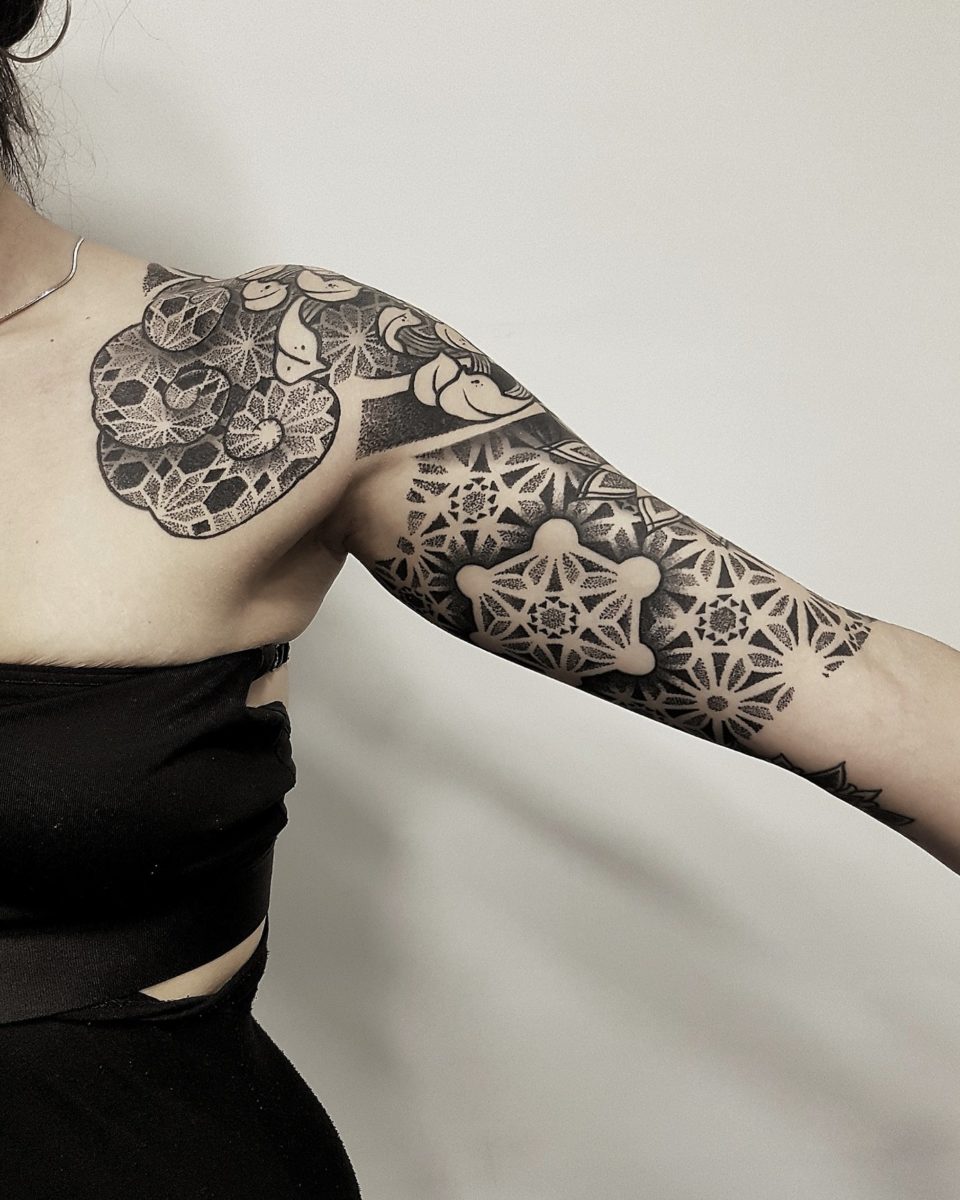 pande-lee-tattoo-arm-shoulder