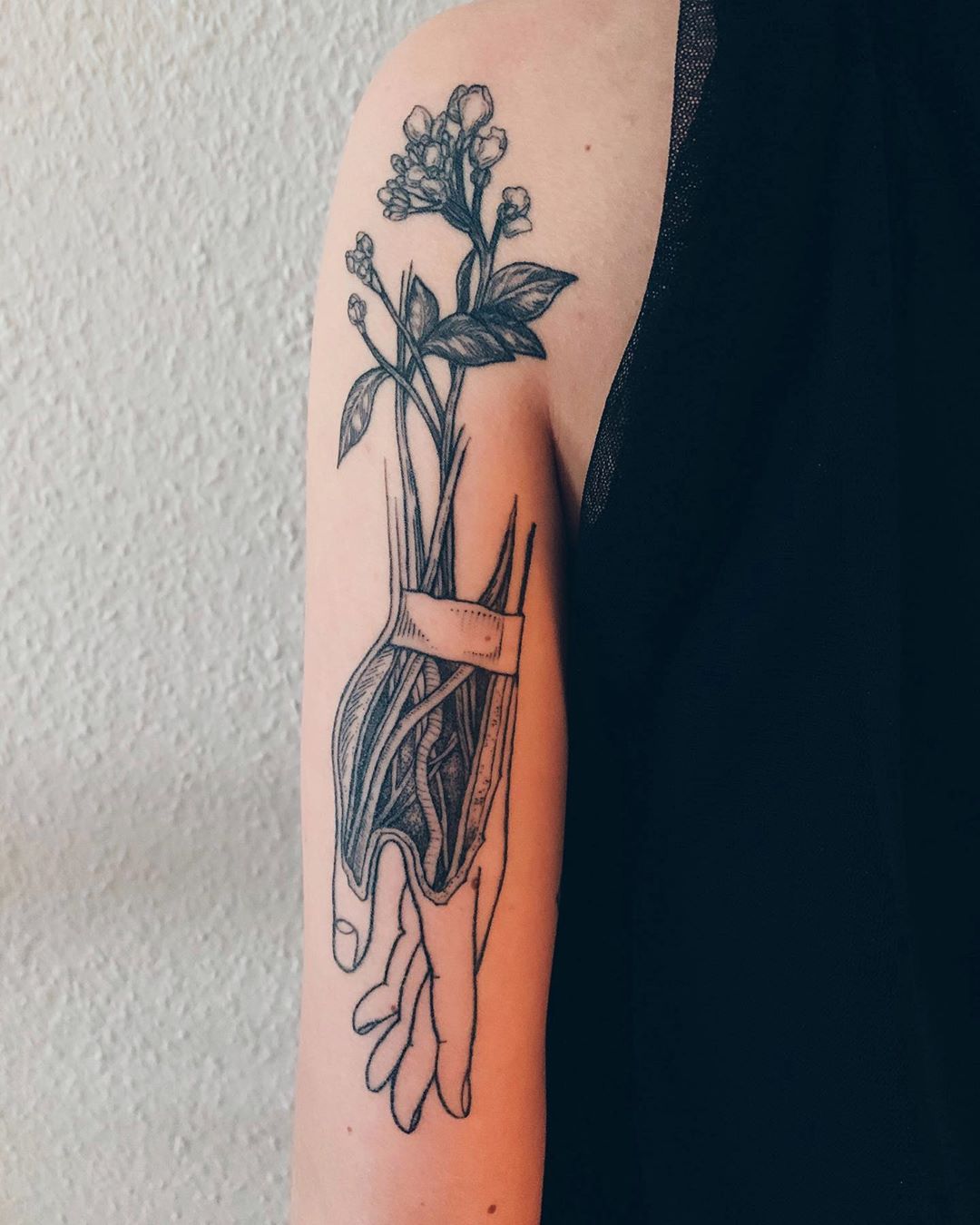 anatomical-tattoo-hand