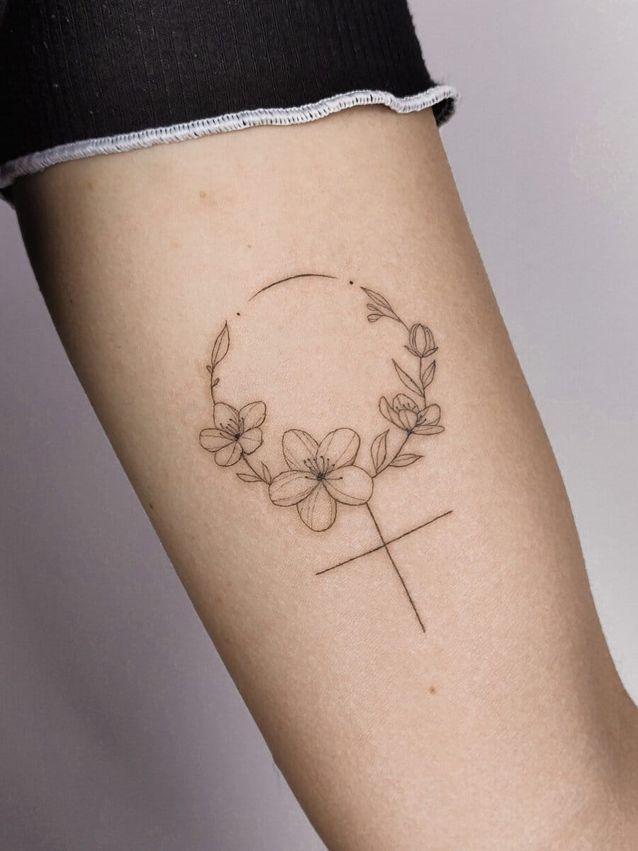 agus-coll-tattoo-artist-flowers-cross