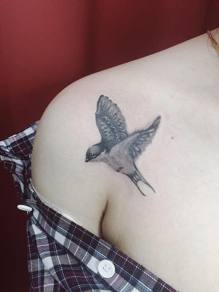 rast-ngo-tattoo-artist-bird-black-and-grey