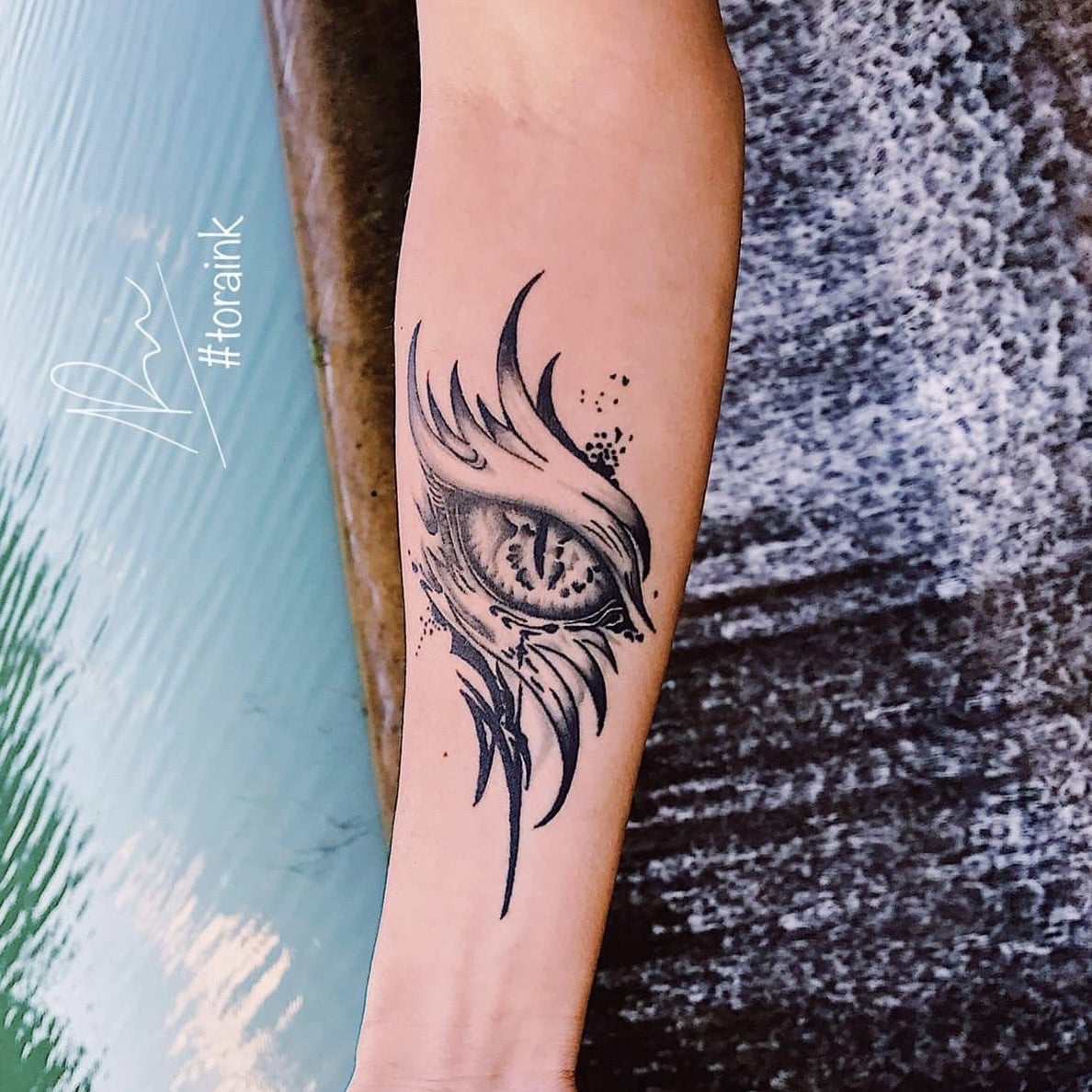 rast-ngo-tattoo-artist-dragon-eye-blackwork