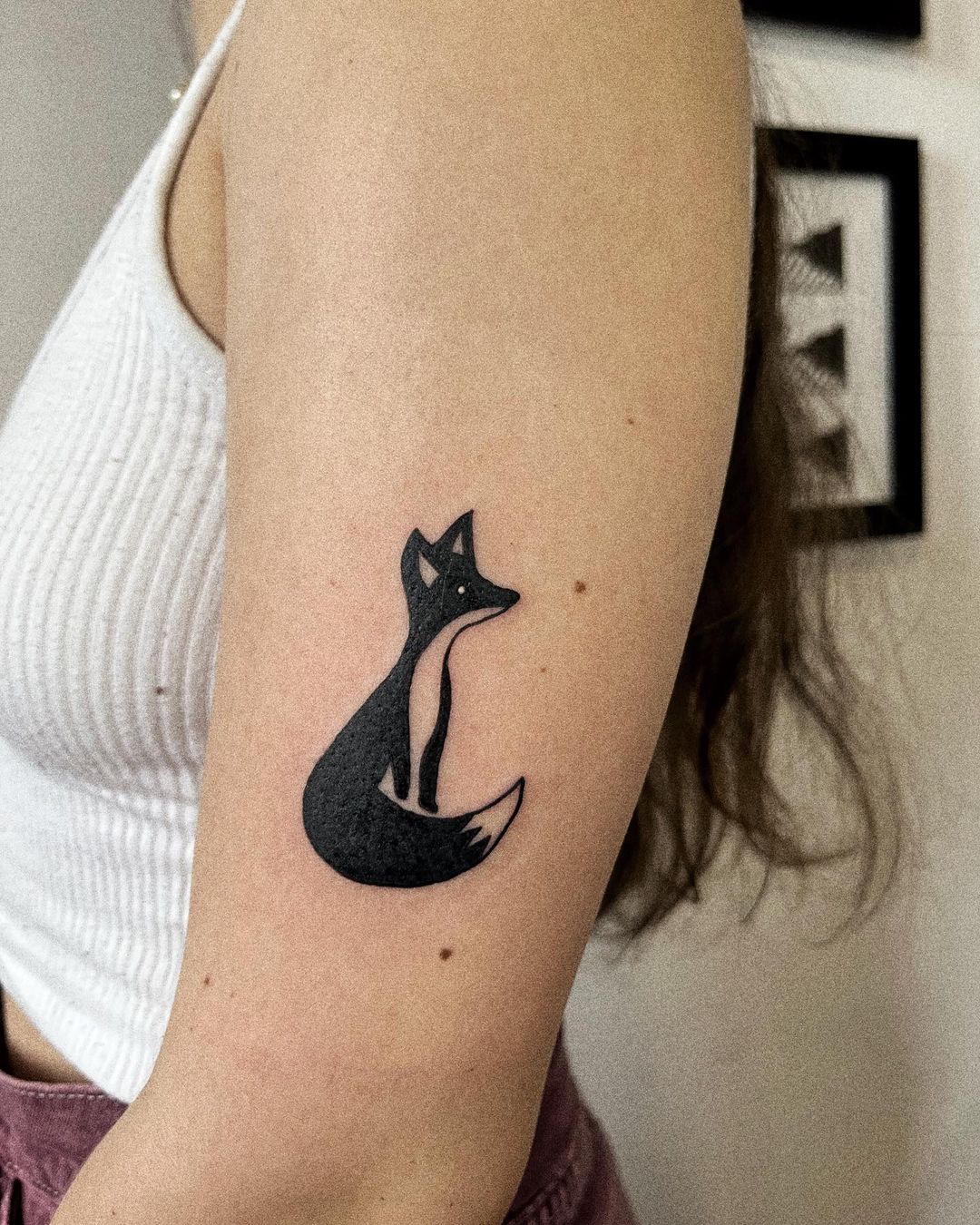 simple-fox-woman-tattoo-ideas-louisa