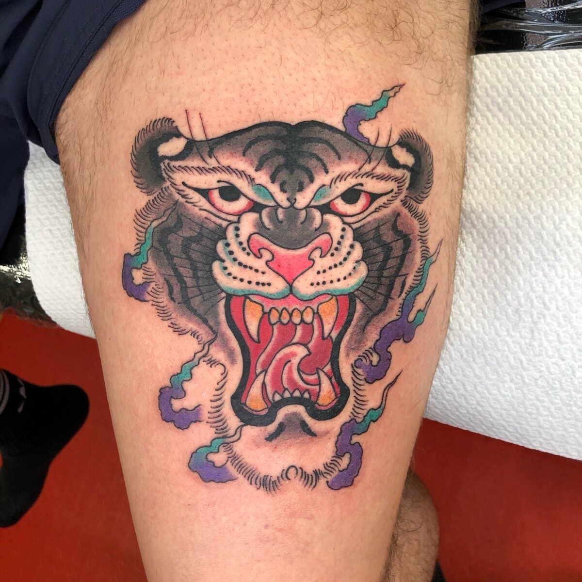 paolo-esse-tattoo-artist-tiger-arm
