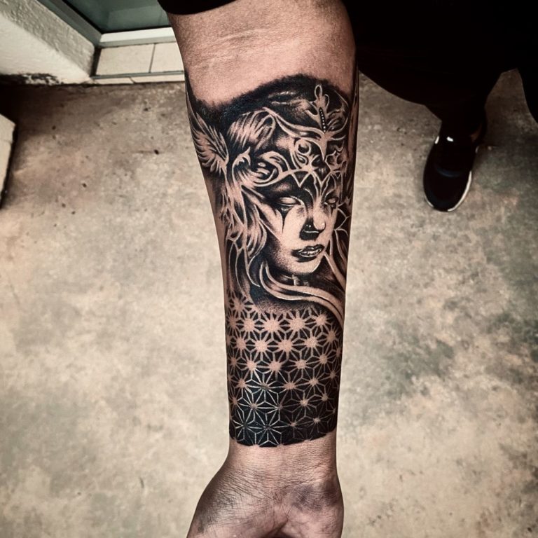 7 women tattoo artist from Johannesburg you may follow. NOW