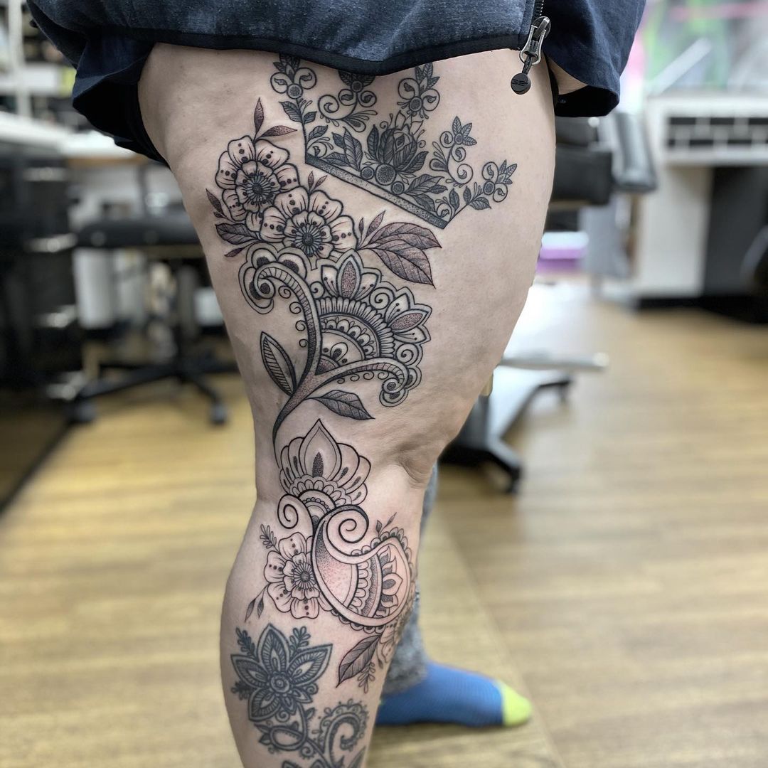 tasha-pollendine-cardiff-tattoo-artist-ornamental