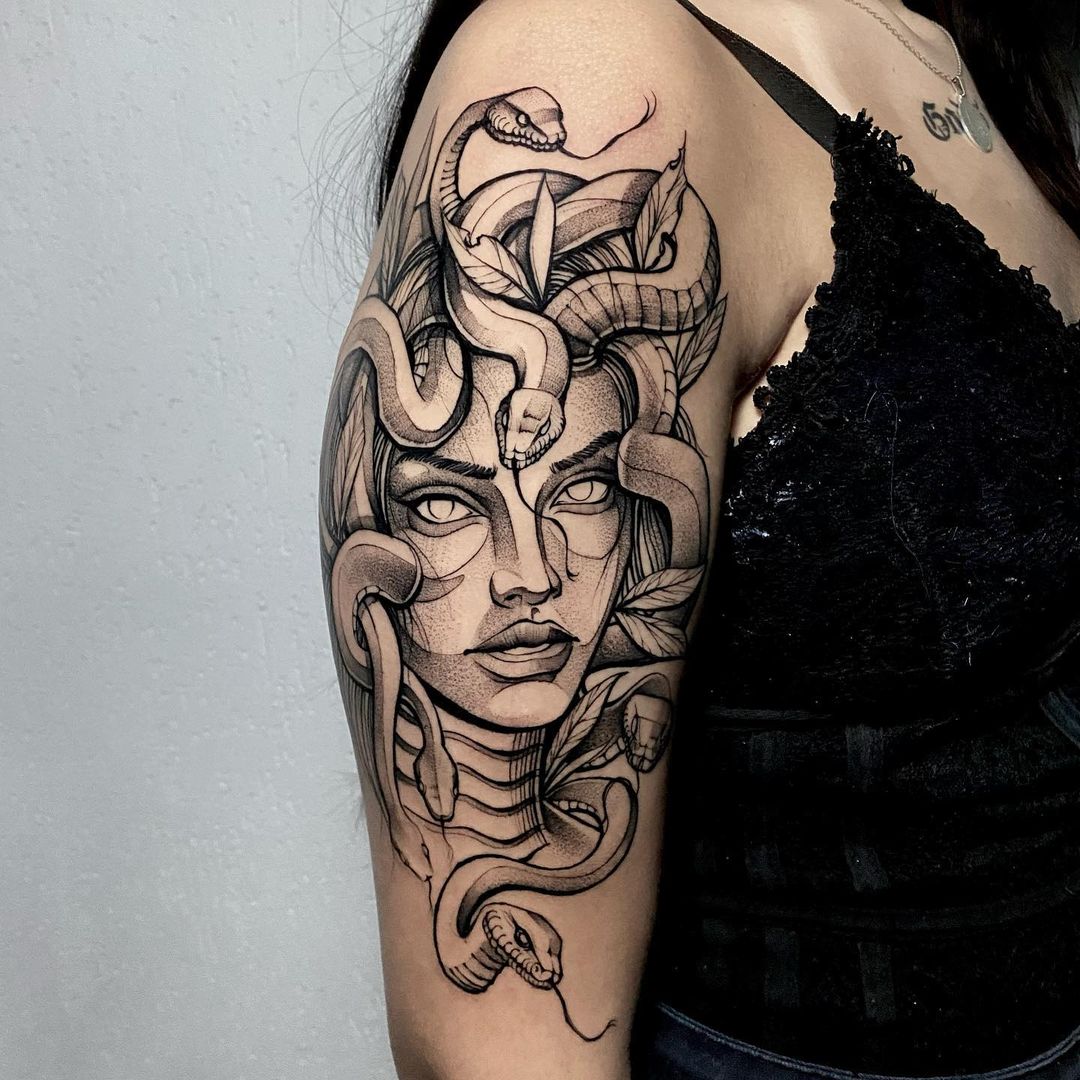 Medusa-tetování-sketch-černá a chrupná
