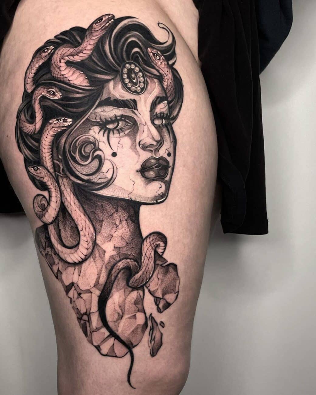 medusa-tattoo-pin-up-sailors-ink