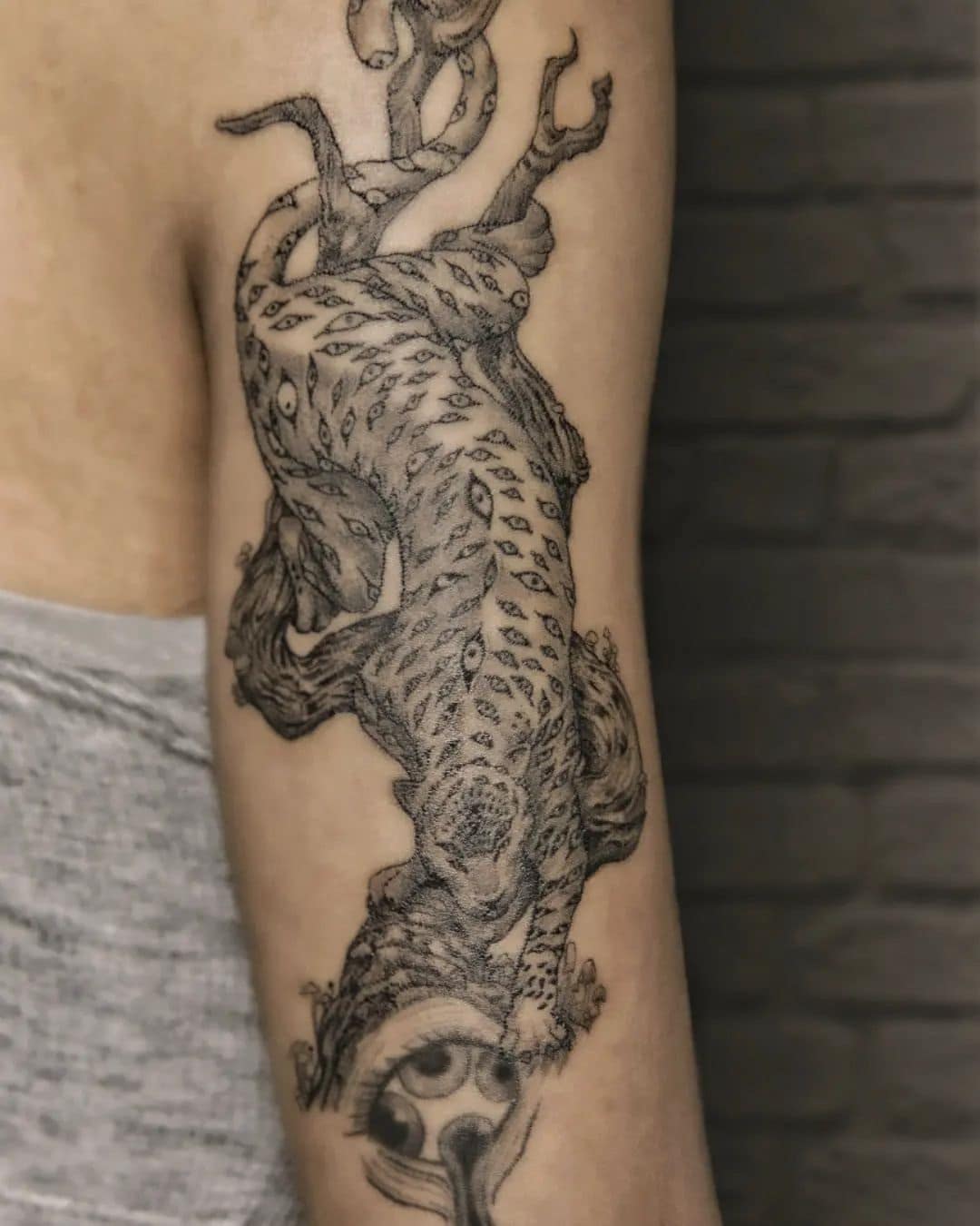 jaguar-surrealism-tattoo-andres-pulido