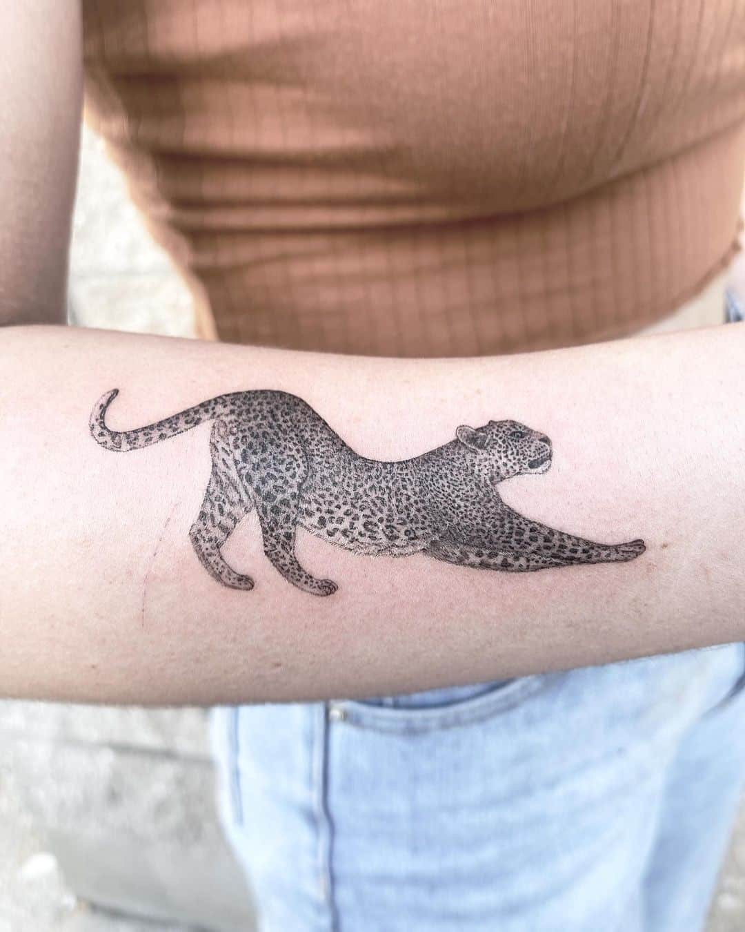 small-jaguar-tattoo-shadow-tattooer
