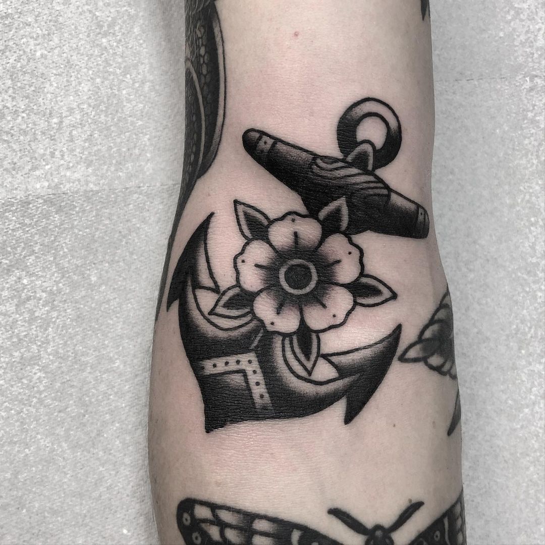 traditional-anchor-tattoo-lewis-davies