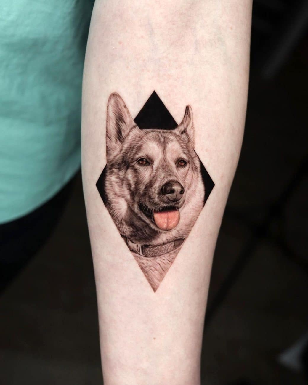 la tattoo yeono husky portrait
