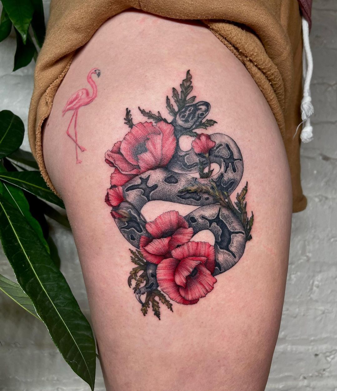 alyssa-carbonara-best-tattoo-artists-chicago-snake-and-flowers-tattoo