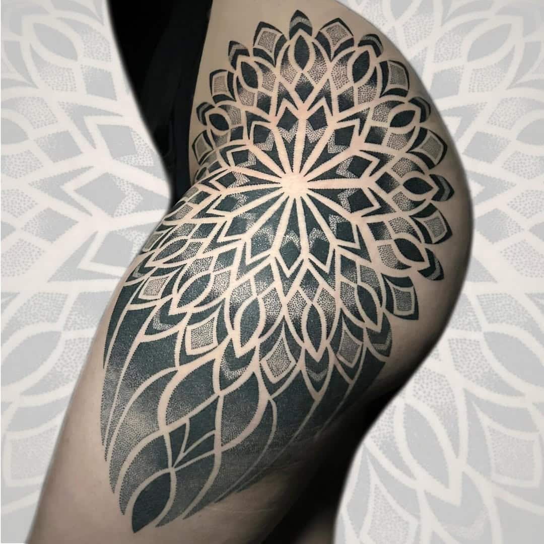 dotwork geometric hip leg tattoo ika rial
