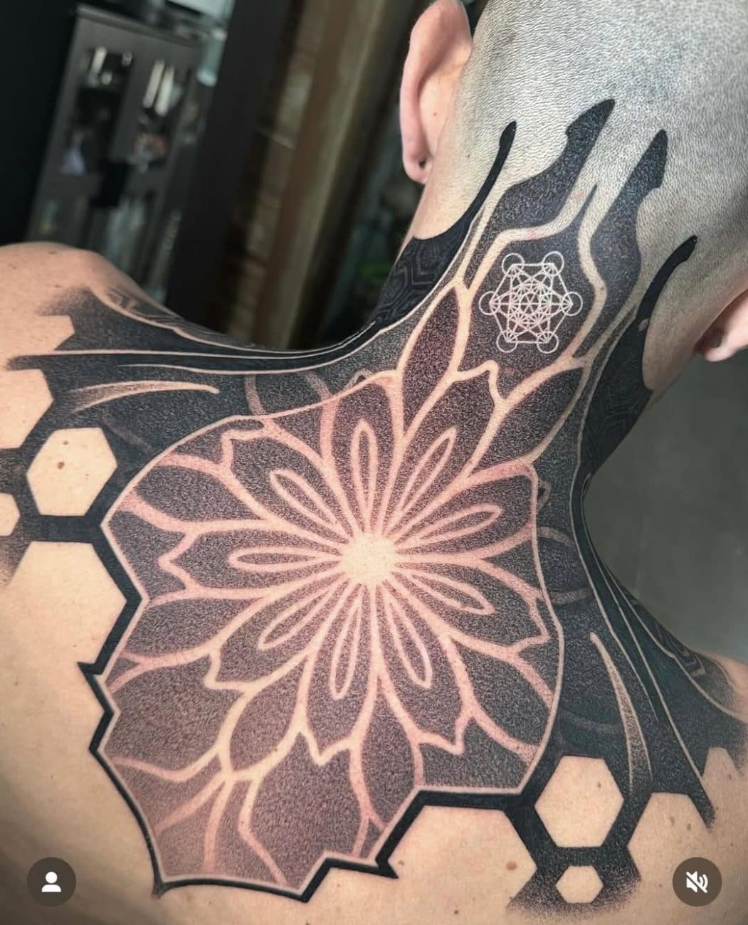 dotwork tattoo abian lamotta