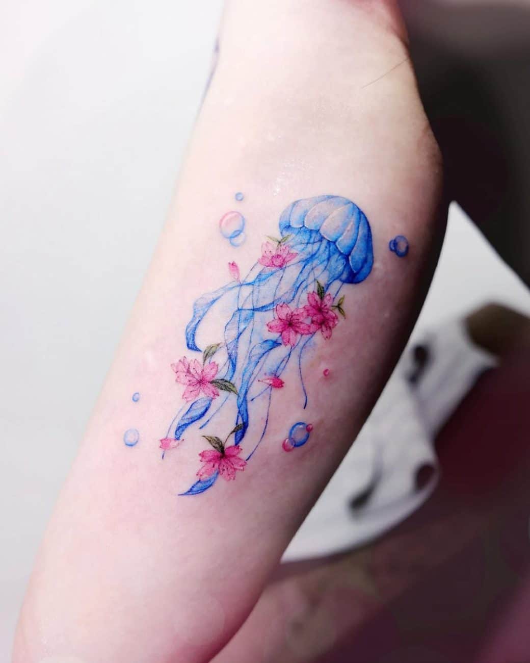 blue jellyfish tattoo cheeu