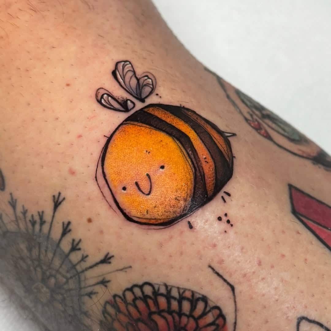 cute-bee-tattoo-cartoon-style-jana-kleinhutt