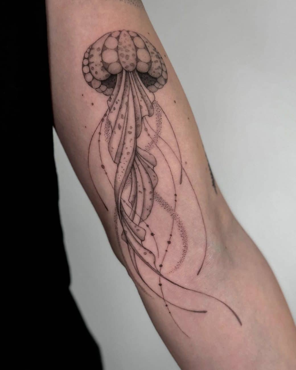 jellyfish-tattoo-illustration-style-linda-jacob