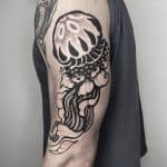 jellyfish thick line tattoo pajari