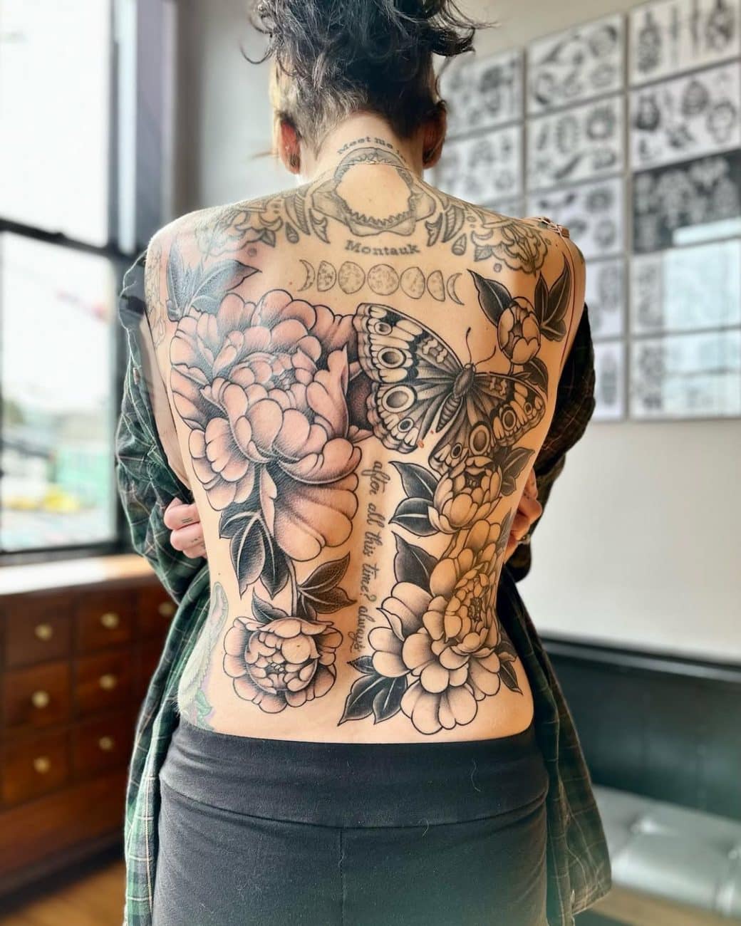 asymmetric-complete-back-tattoo-women-abby-sr