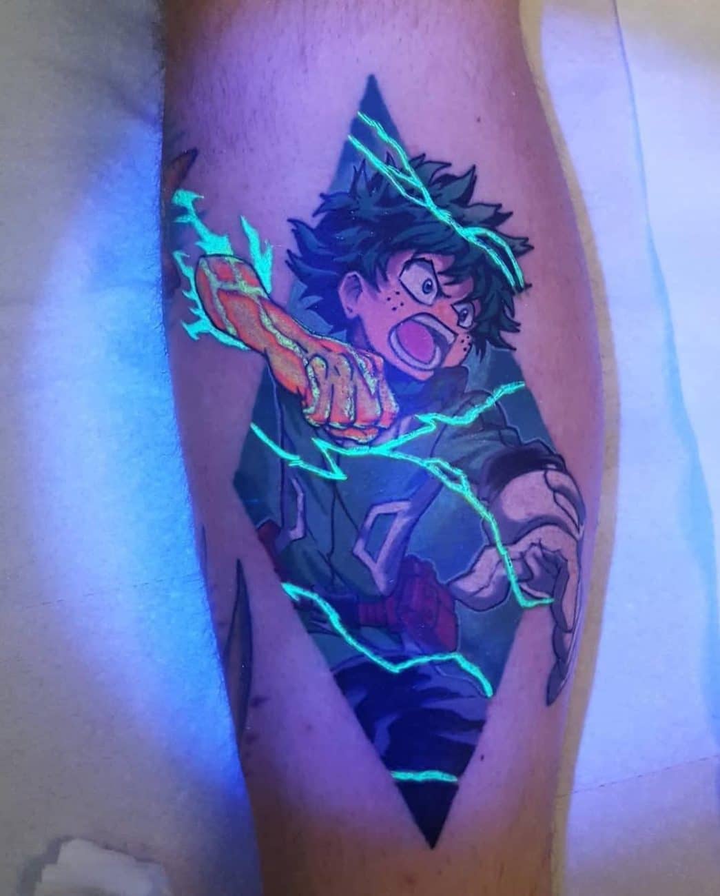 glow-in-the-dark-anime-tattoo-prettybratz