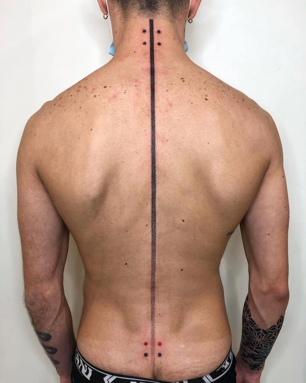 gradient-dotwork-tattoo-simone-fontana