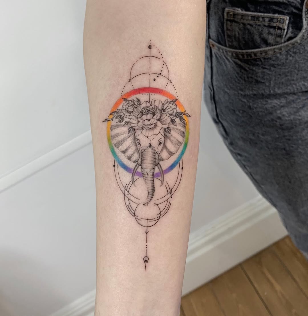 gradient-elephant-tattoo-pinar-takay
