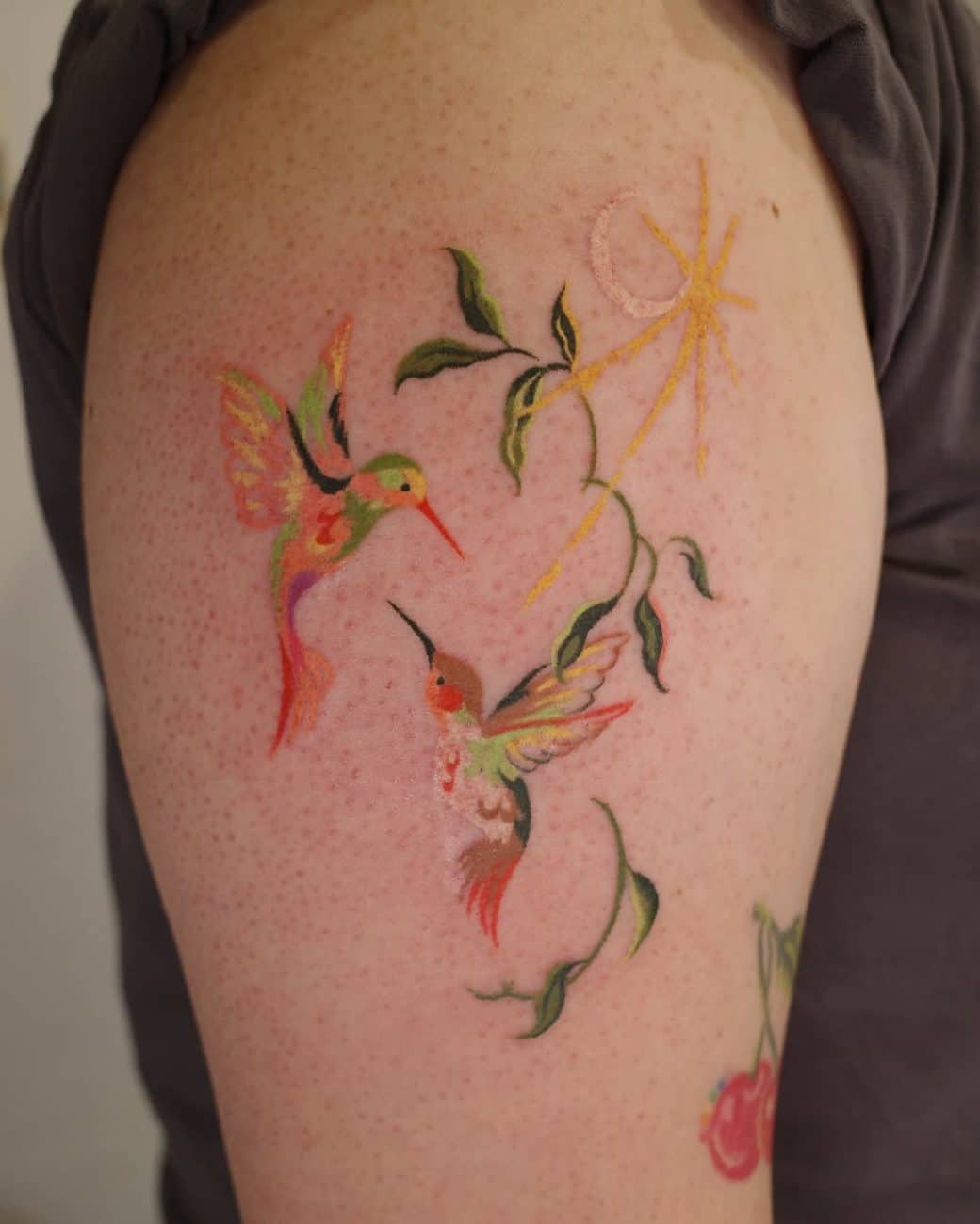 delicate-painting-like-hummingbird-tattoo-pagwa
